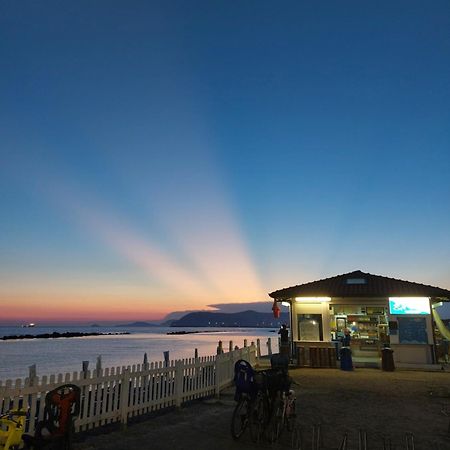 Appartamento Al Mare Di Liguria E Toscana Marina di Massa Eksteriør bilde