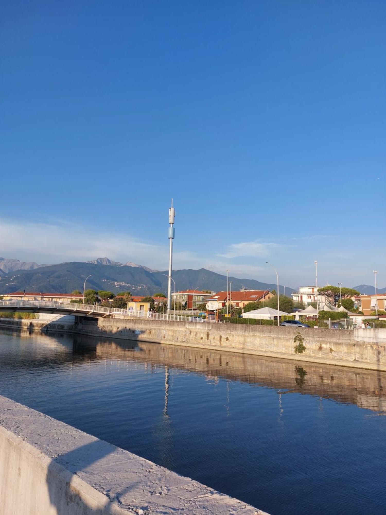Appartamento Al Mare Di Liguria E Toscana Marina di Massa Eksteriør bilde